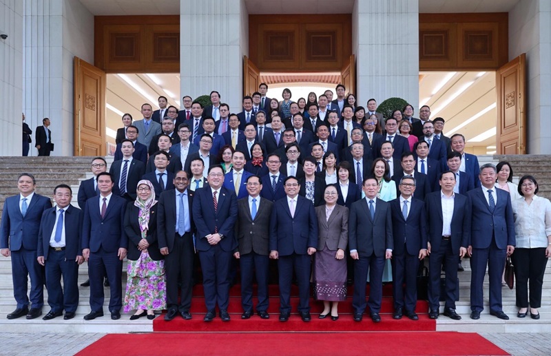 Việt Lào AZ vinh dự tham dự Tọa đàm Thủ tướng với các doanh nghiệp ASEAN tại Việt Nam